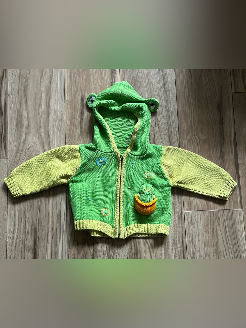 Frog Knitted sweater